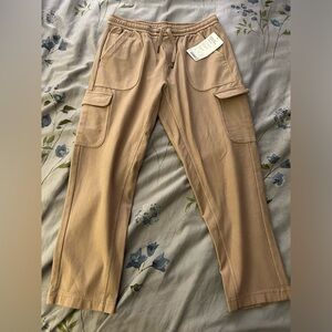 Athleta Farallon Crop NWT size 4